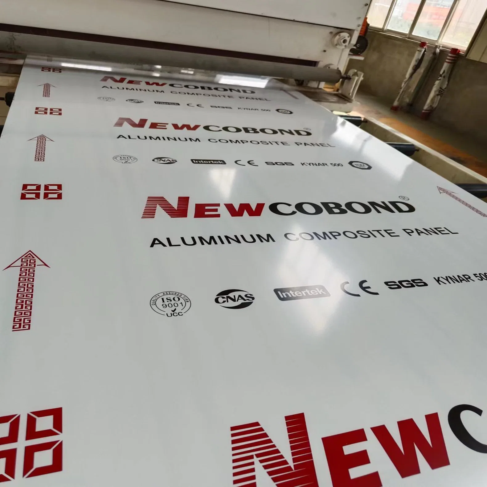 Newcobond A2 B1 Feu panneau composite en aluminium de la Chine prix d'usine PE PVDF ACP recouvert de matériaux ignifuges