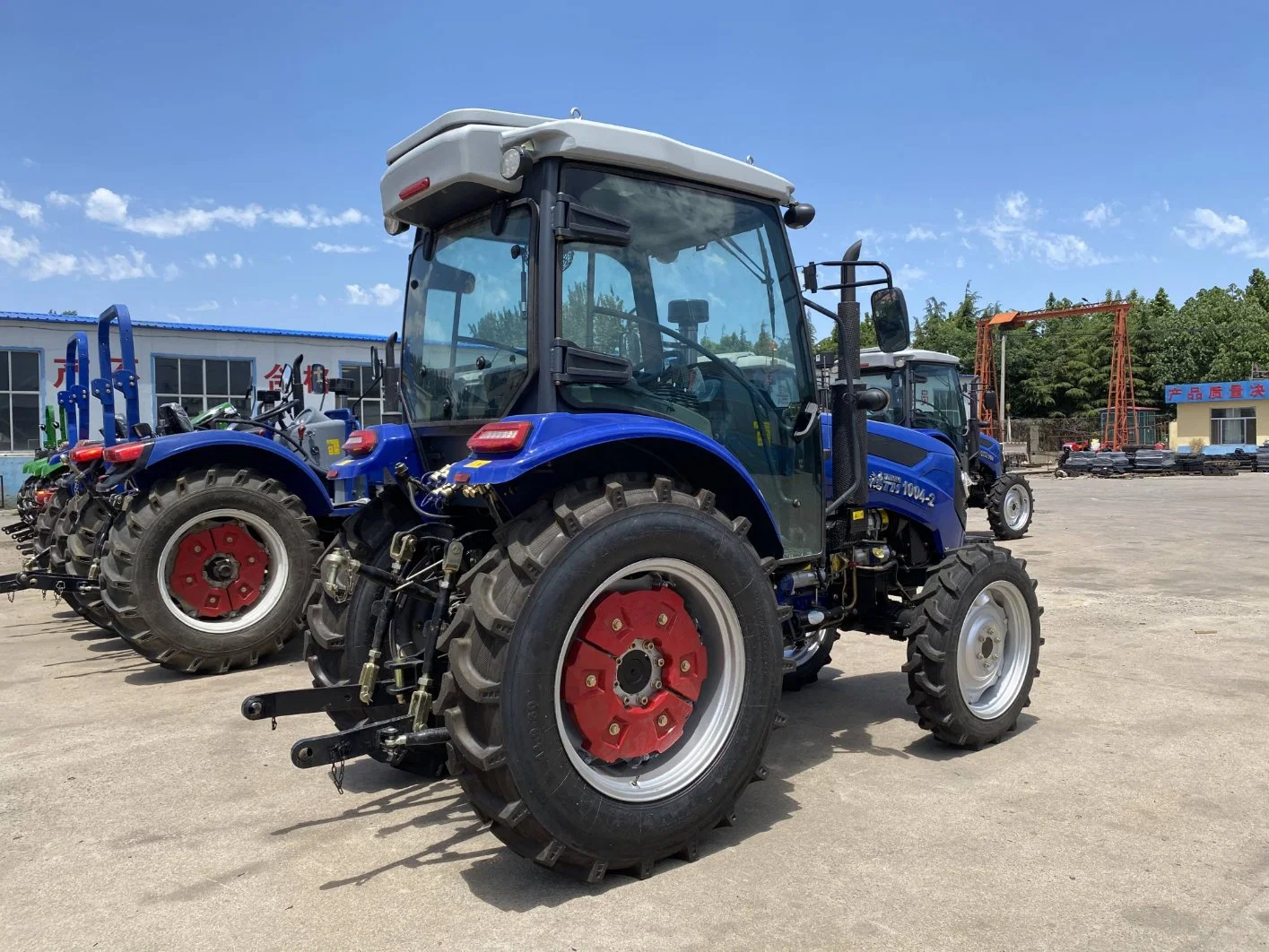 Taihong Th804 Th1004 80hp 90hp 100hp 4WD tractor agrícola con Retroexcavadora