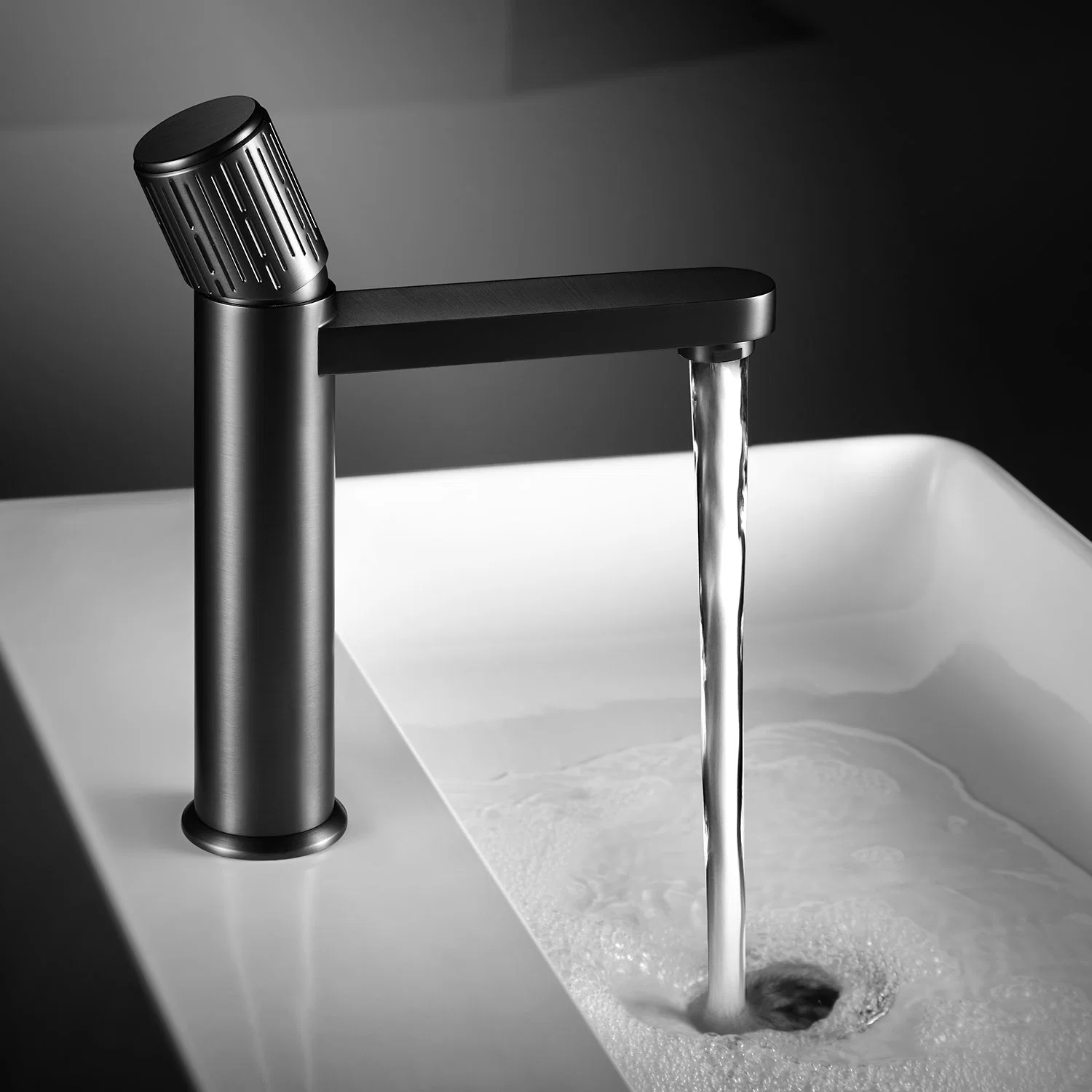 Multifunction Single Lever Basin Faucet for Spout Reach (AQ6011)