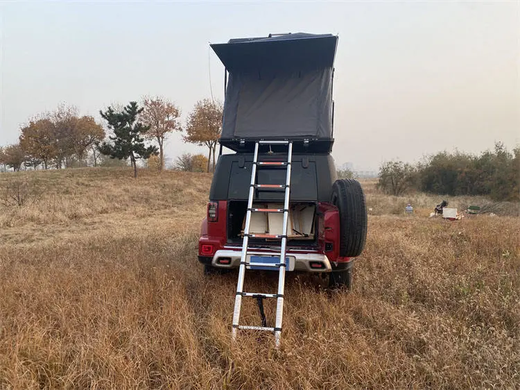 La Chine personnalisée en usine Triangle haut du boîtier en aluminium de Camping tente de toit