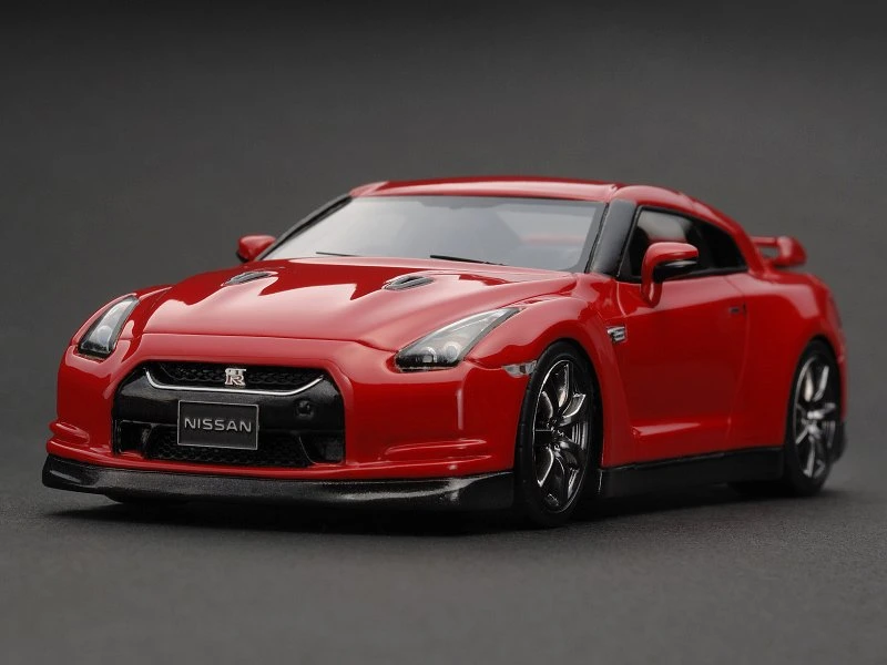 Nissan GT-R (R35) rojo vibrante modelo de fundición de resina 1/43