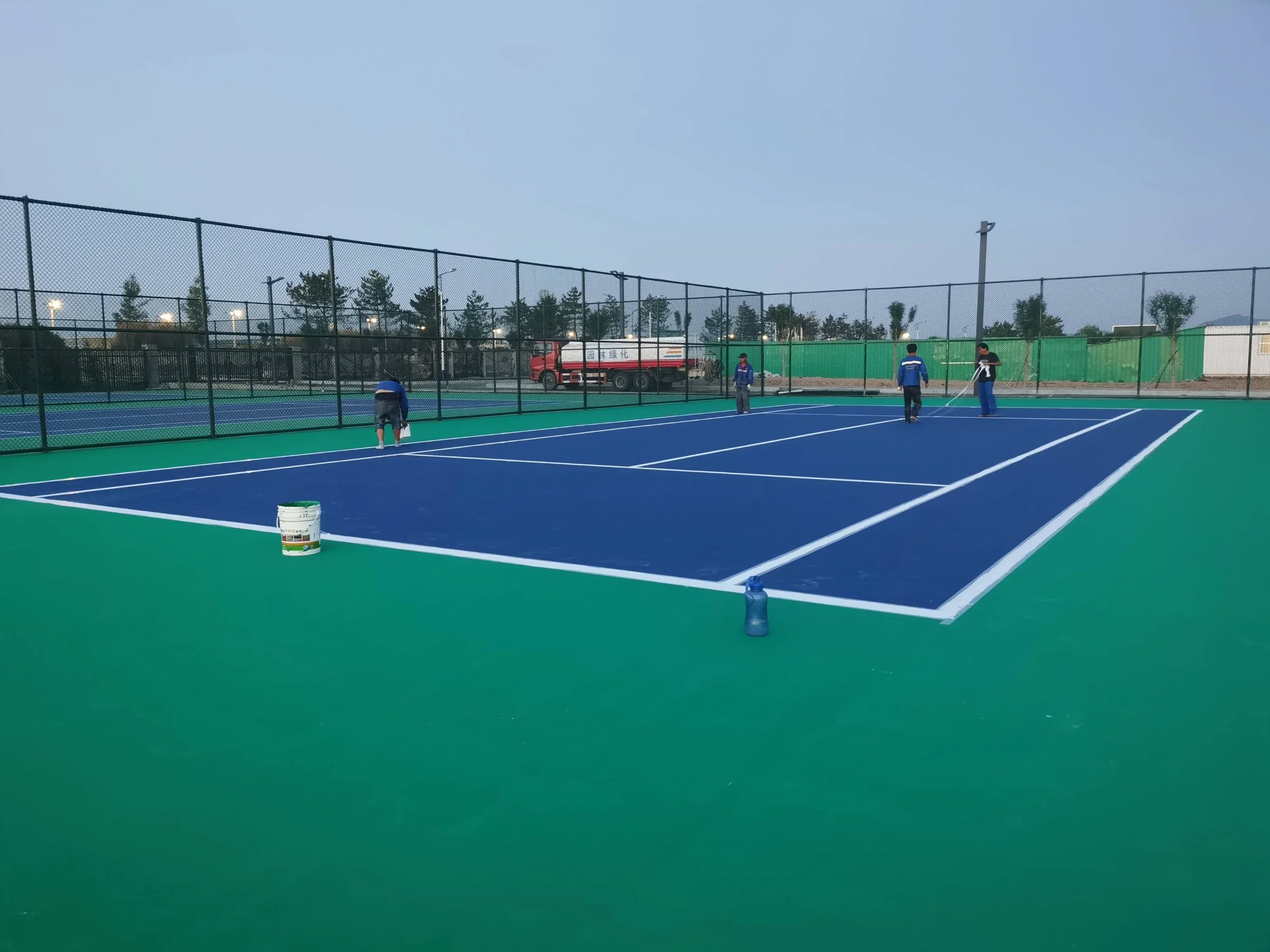 Silicon PU Elastic Layer Qt Courts Sports Surface Flooring Athletic Running Track