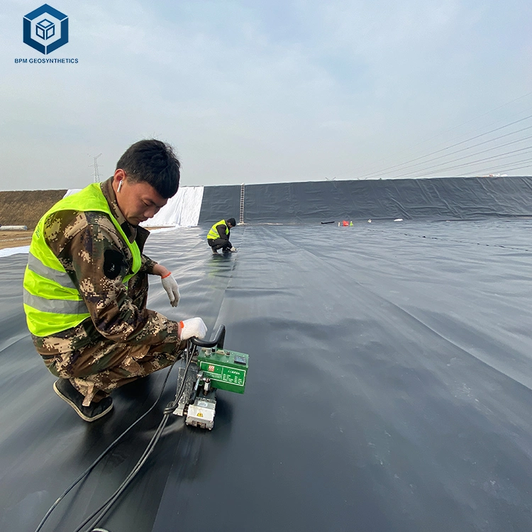 Bpm Geosynthetics HDPE Geomembrane and Geotextile for Oxidation Pond Project in Italy