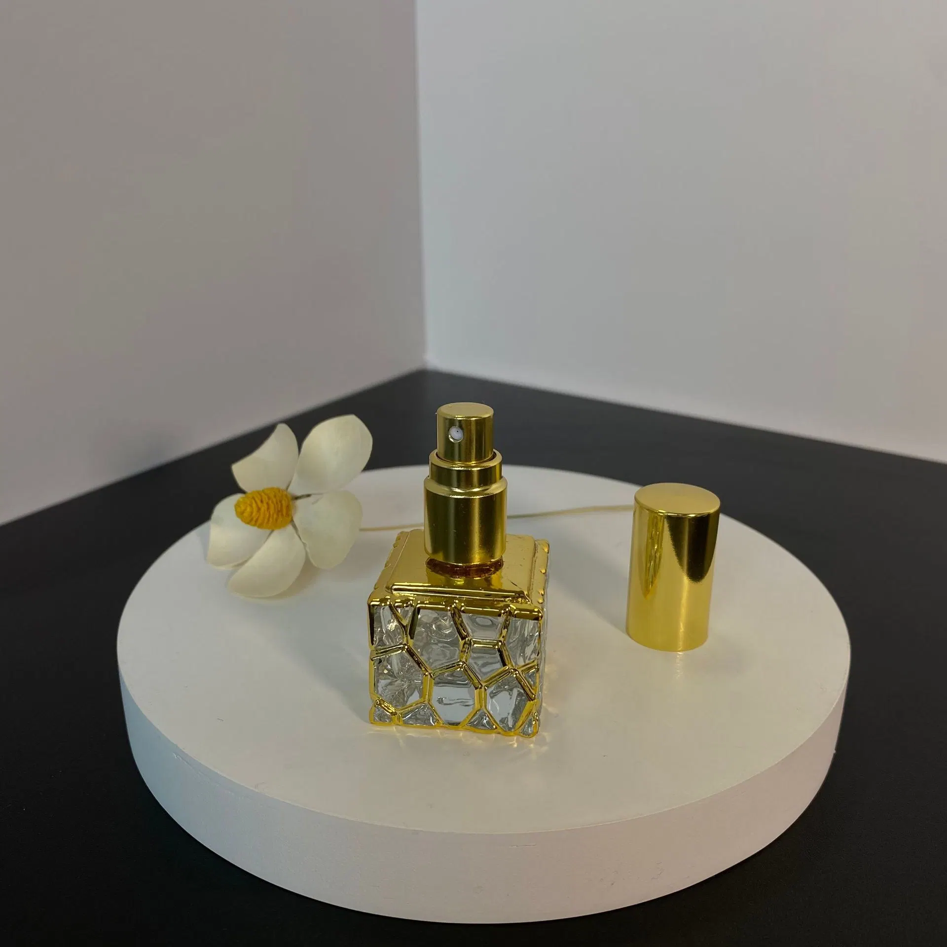 10ml Water Cube Design Empty Perfume Bottles Atomizer Spray Glass Refillable Bottle Spray Scent Case