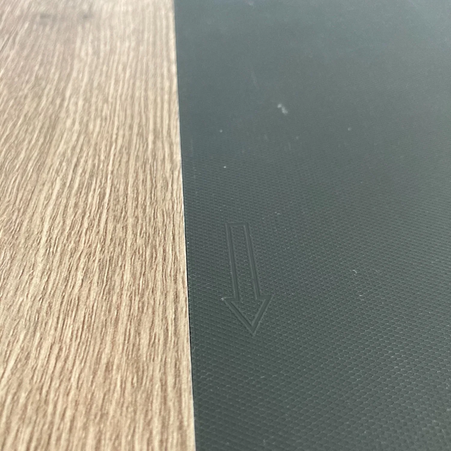 Dry Back Diamond UV Beschichtung im Wohnzimmer Antislip Luxus Vinyl-Bodenbelag Aus China