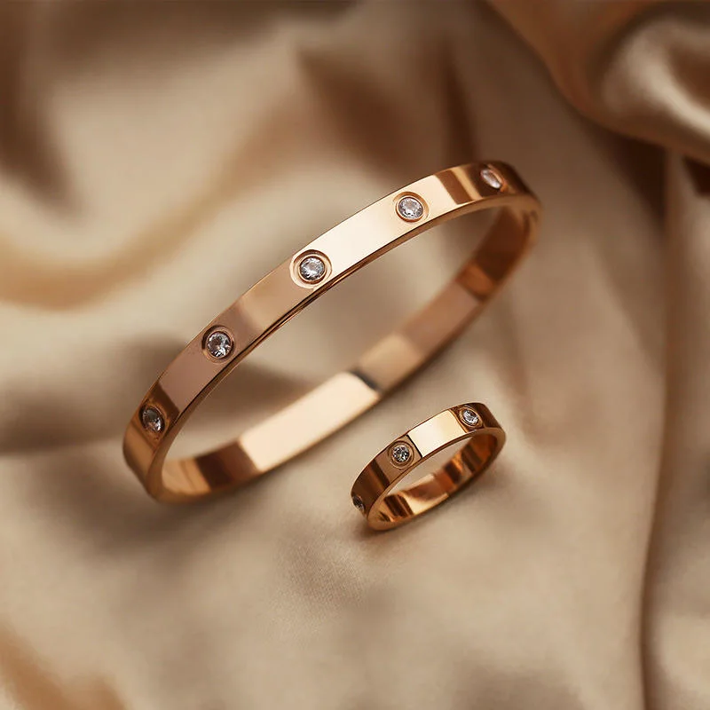 Skylark Fashion Jewelry Crystal Stainless Steel Love Screw Bracelets