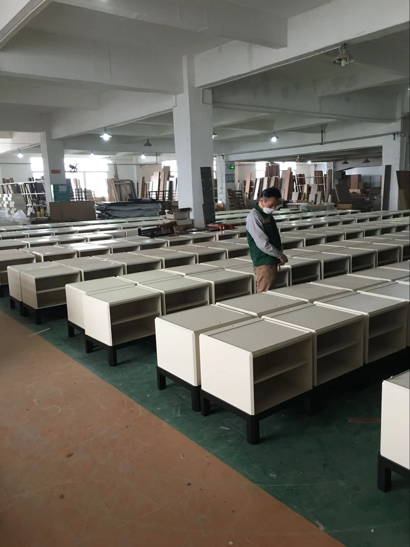 China Qualitätssicherung Neues Modell Furnier Laminat auf MDF Hotel Zimmer Mit Kingsize-Bett Und Möbeln