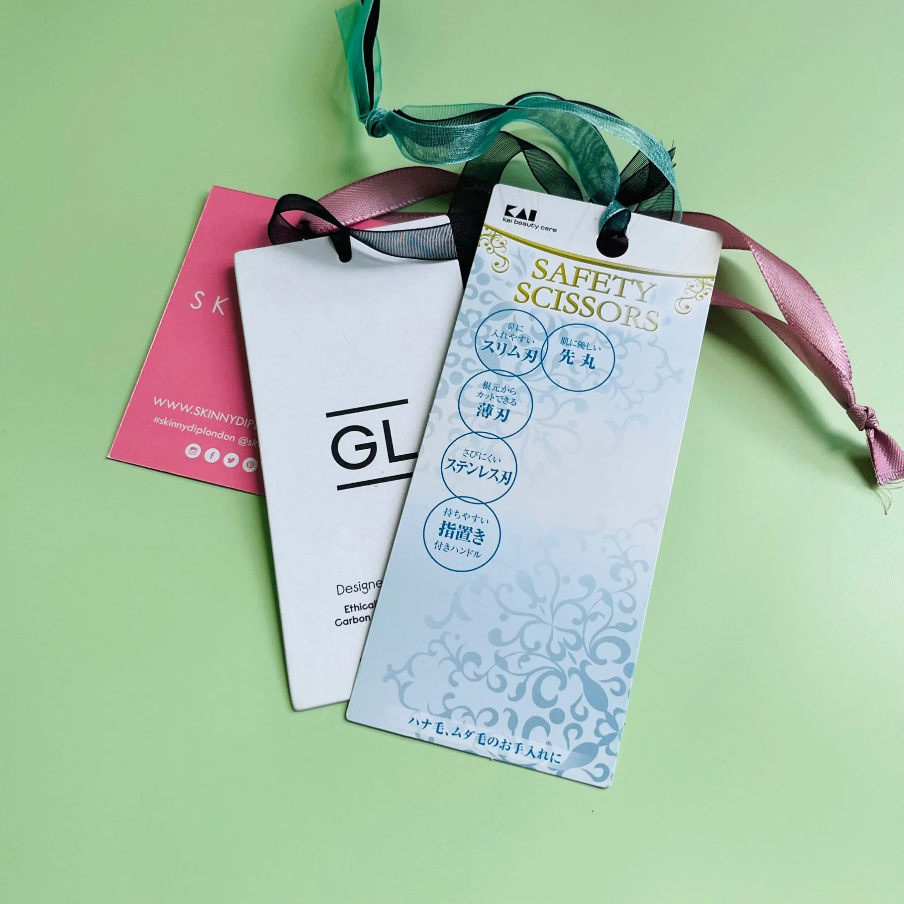 Custom Hang Tag Recycle Paper Hangtag for Garment/Bags/Clothing Shopping in Eco Paper Tag Labels OEM/ODM Accept