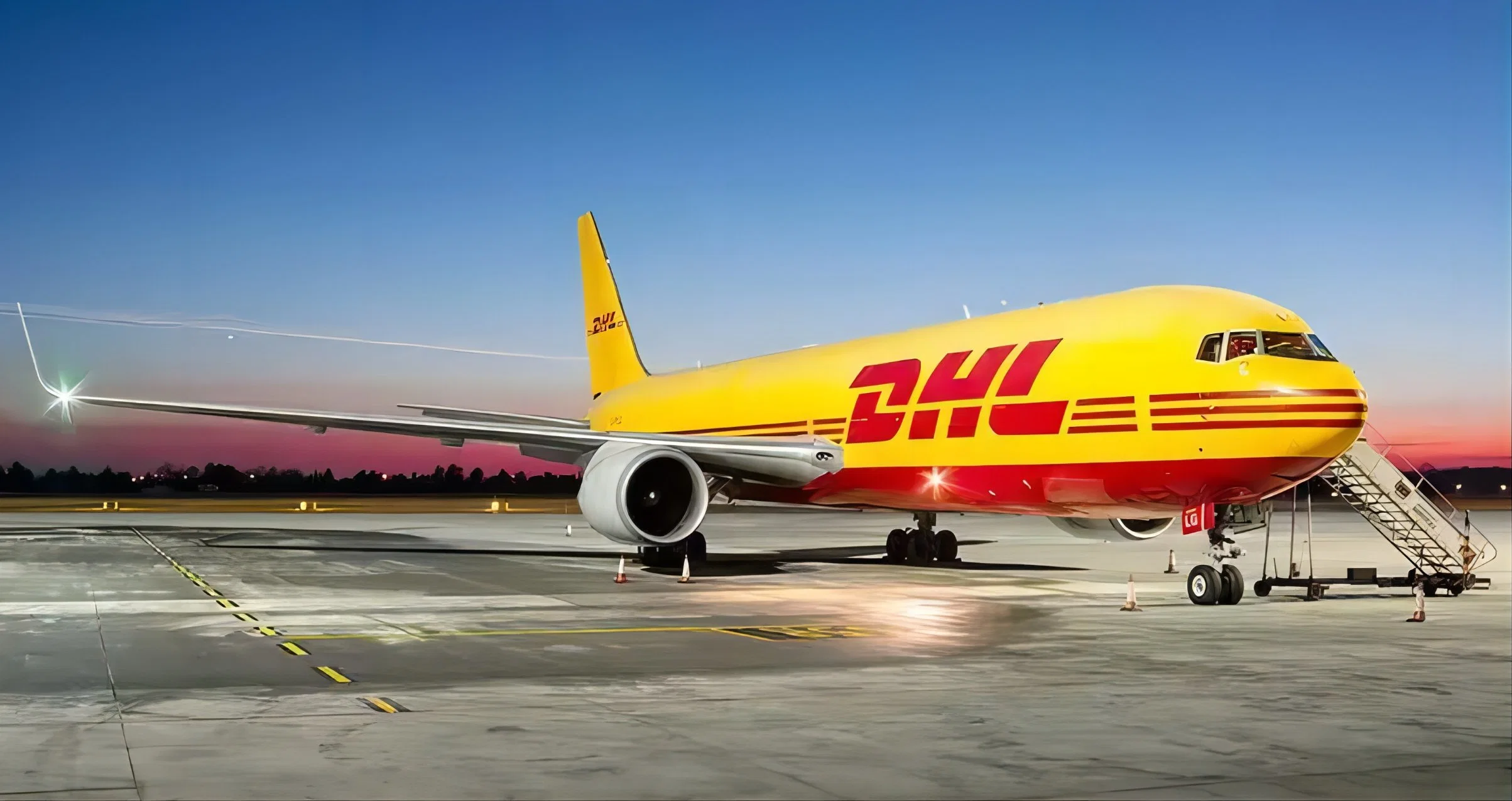 شركة DHL الدولية الرخيصة تقوم شركة FedEx China إلى الولايات المتحدة الأمريكية وكندا المملكة المتحدة ألمانيا خدمة توصيل سريعة