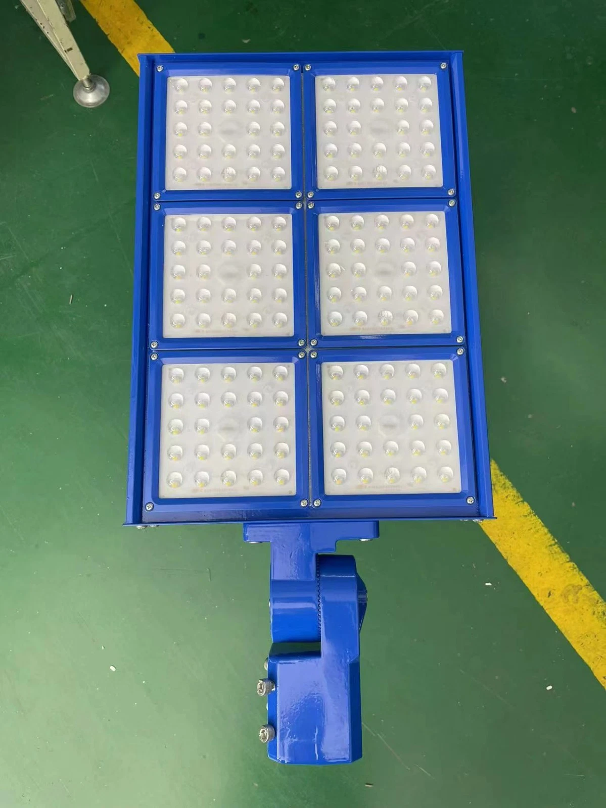 Weltweiter Verkauf Full Set Padel Court Paddel Tennis mit 300W LED-Leuchten