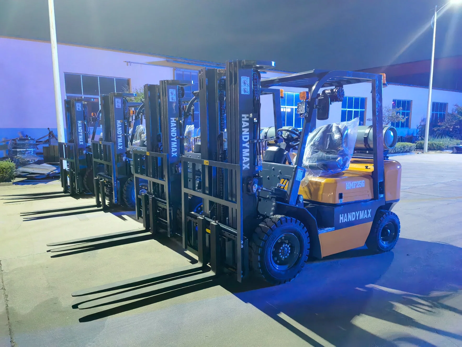 سعر تنافسي (D) 25CPC سعر فوركليف فخذ التكلفة الأداء Forkliftقابلة للتخصيص وموجهة للتصدير قطع غيار رافعة شوكية Enginecpcd30 رافعة شوكية