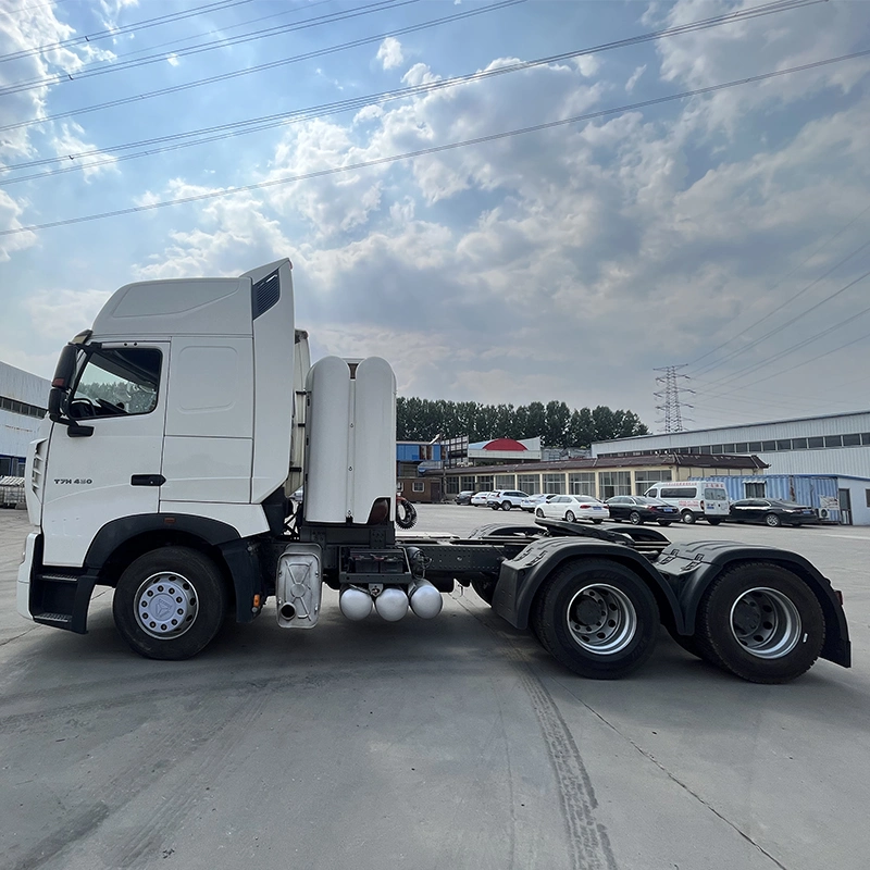 10 Pneus Nouveau Sinotruk HOWO CNG 420 HP Prix de la tête de remorque