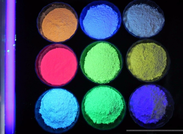 Photoluminescent Pigment Powder with Green Color