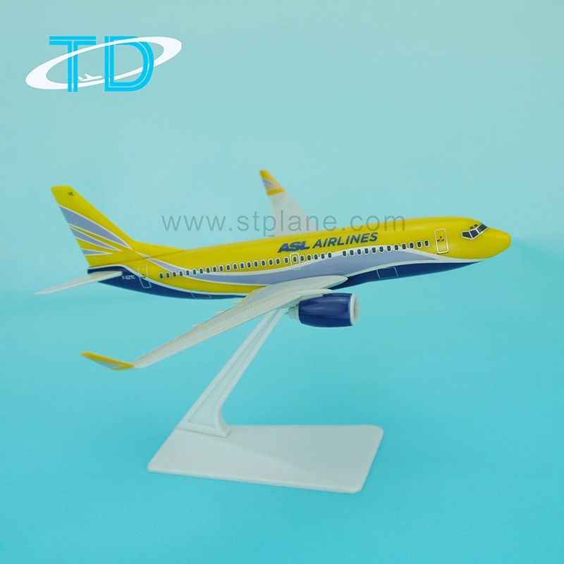 B737-700 1/200 16cm modelo 1/200 Escala Avião de plástico