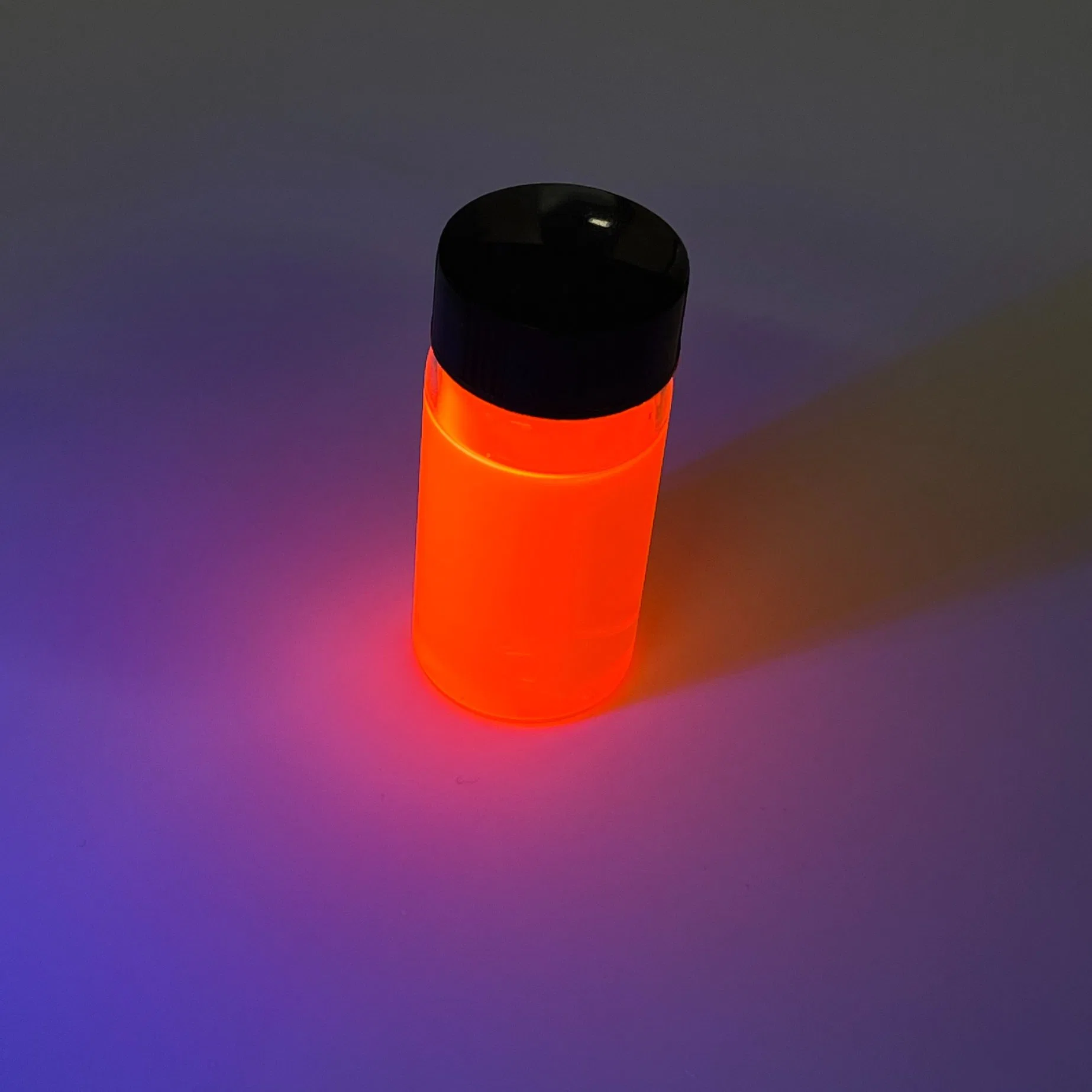 Microsphères fluorescentes à résolution temporelle utilisées pour la chromatographie par fluorescence