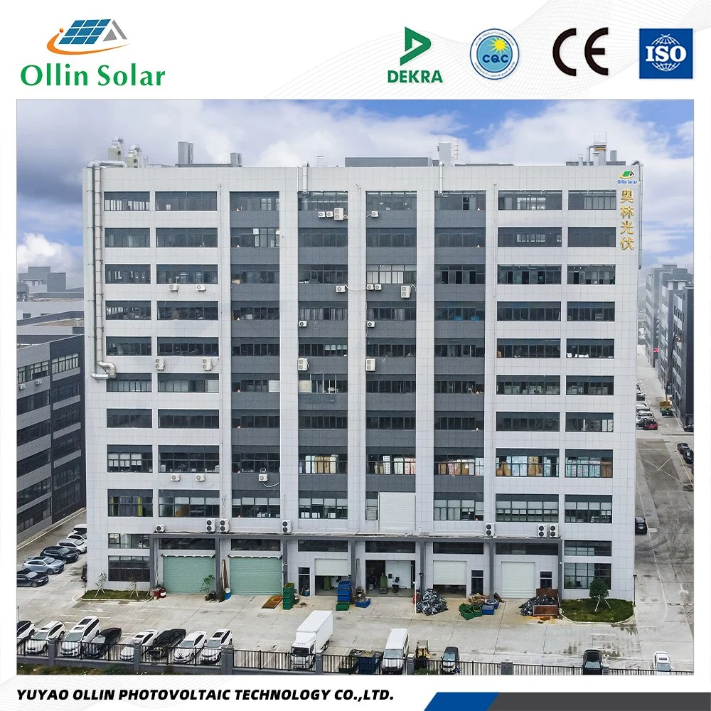 China Manufacturer Wholesale/Suppliers 535W 540W 545W 550W Flexible Half Cell Solar Panel for Home Roof