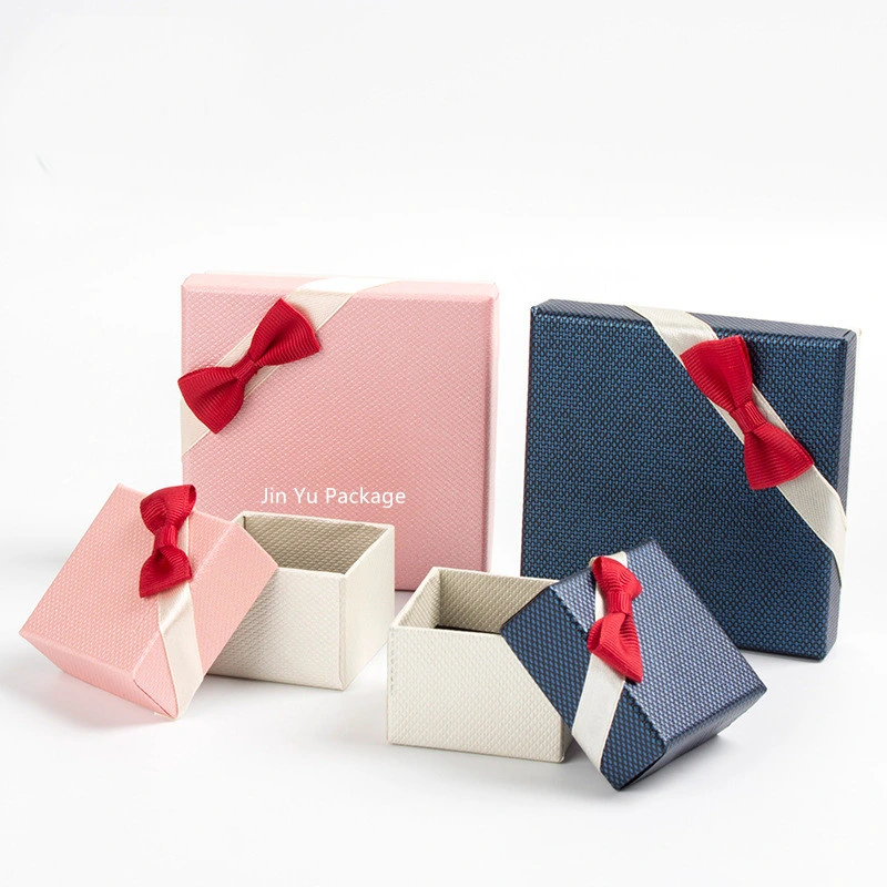 صندوق تغليف مجوهرات هدايا من نوع Bow على شكل شريط مصنوع في لوحة بطاقات صلبة