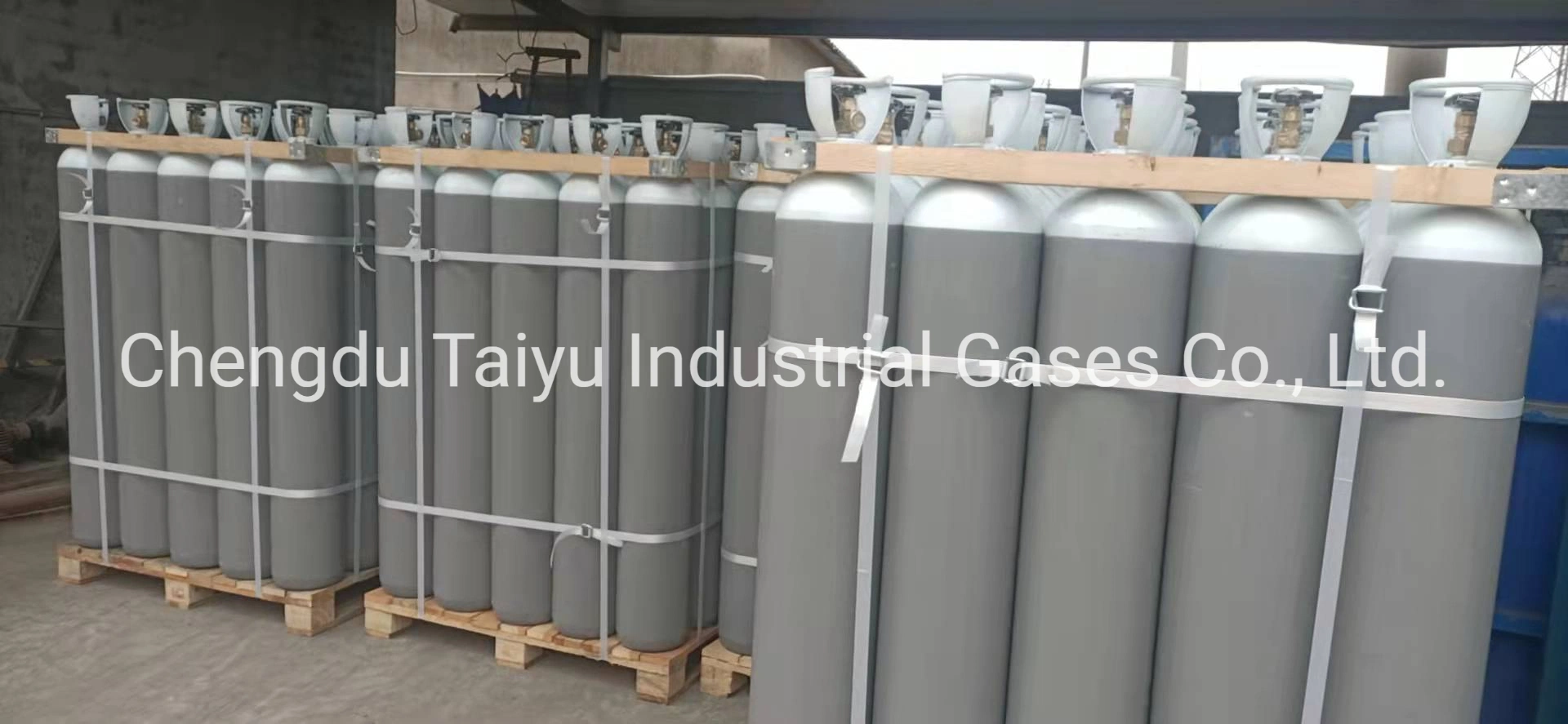 Original Factory Industrial Gas Ultra High Purity 99.999% O2 Gas Oxygen 40L/150bar 50L/200bar