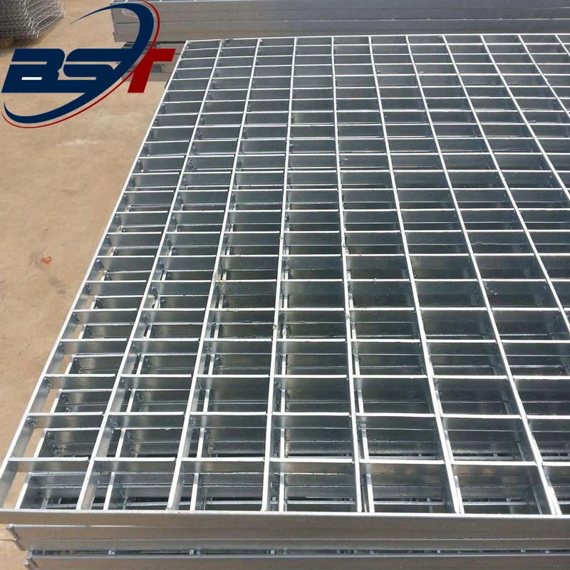 Good Quality Sidewalk Drain Grate Road Drainage Steel Grating