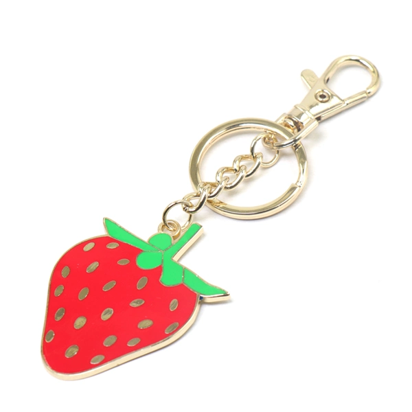 Regalo promocional de aleación de metal esmaltado suave bañado en oro a medida de fábrica Llavero al por mayor fruta personalizada Logo Moda cadena clave Cute Strawberry Tema Keychain