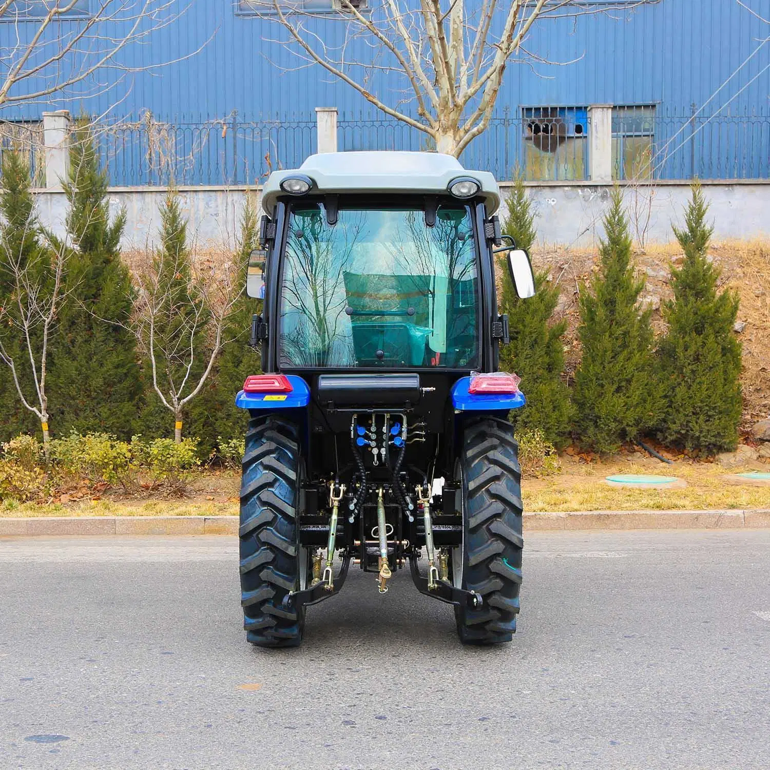 4X4 Tracteur agricole à roues Hw504/ 604/704 avec CE/ ISO