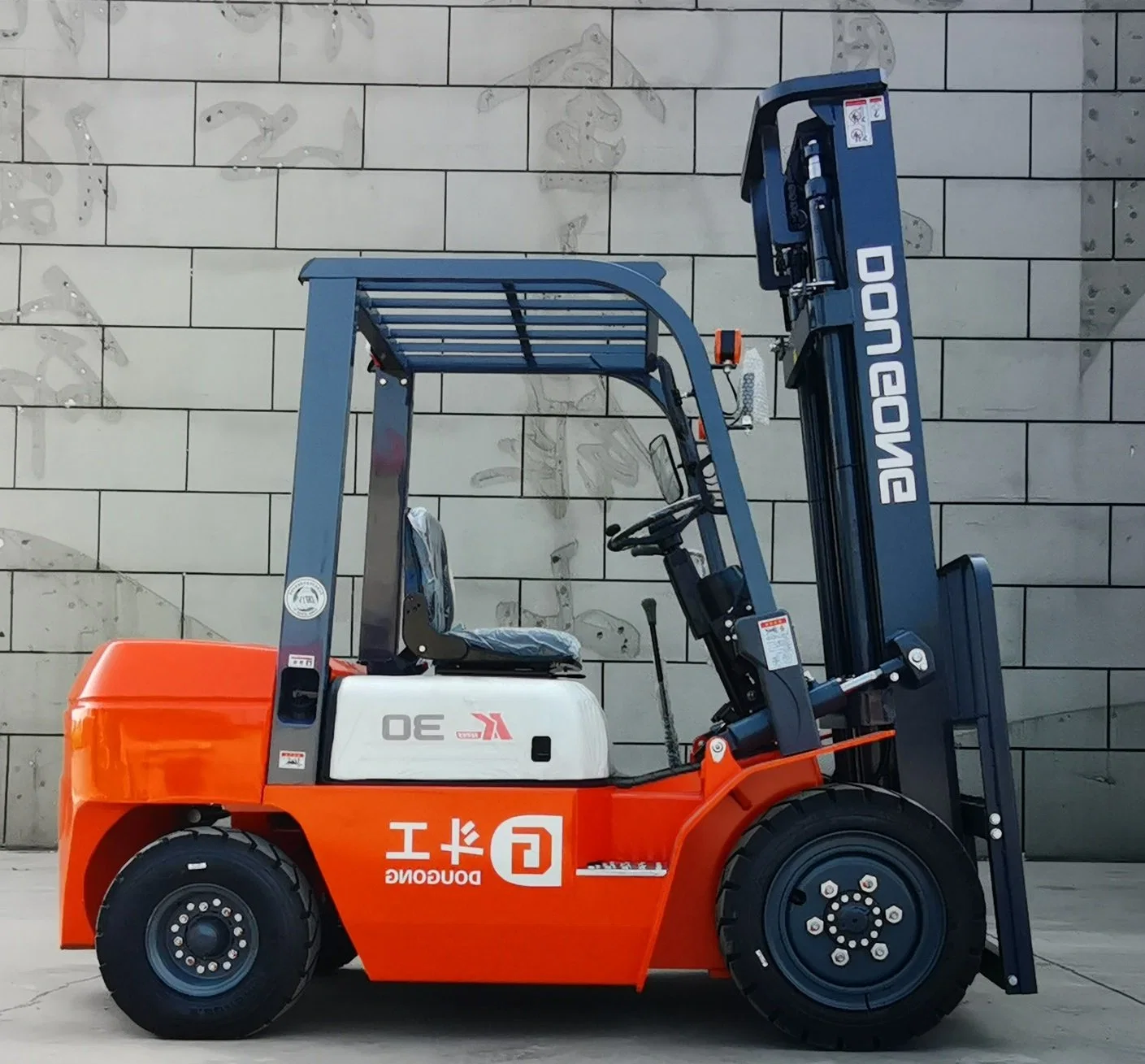 Farm 3 Ton Diesel Forklift Equipment