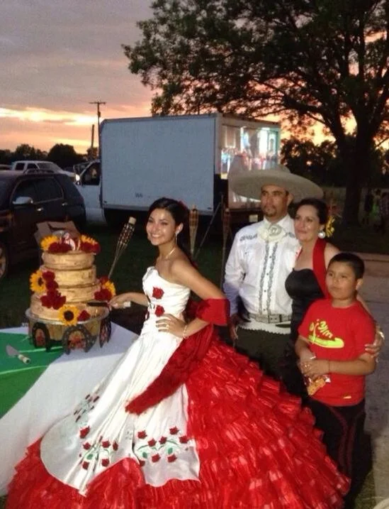 Vestidos de Quinceanera bordado de Organza Blanco Rojo boda trajes de colores bolas Z3034