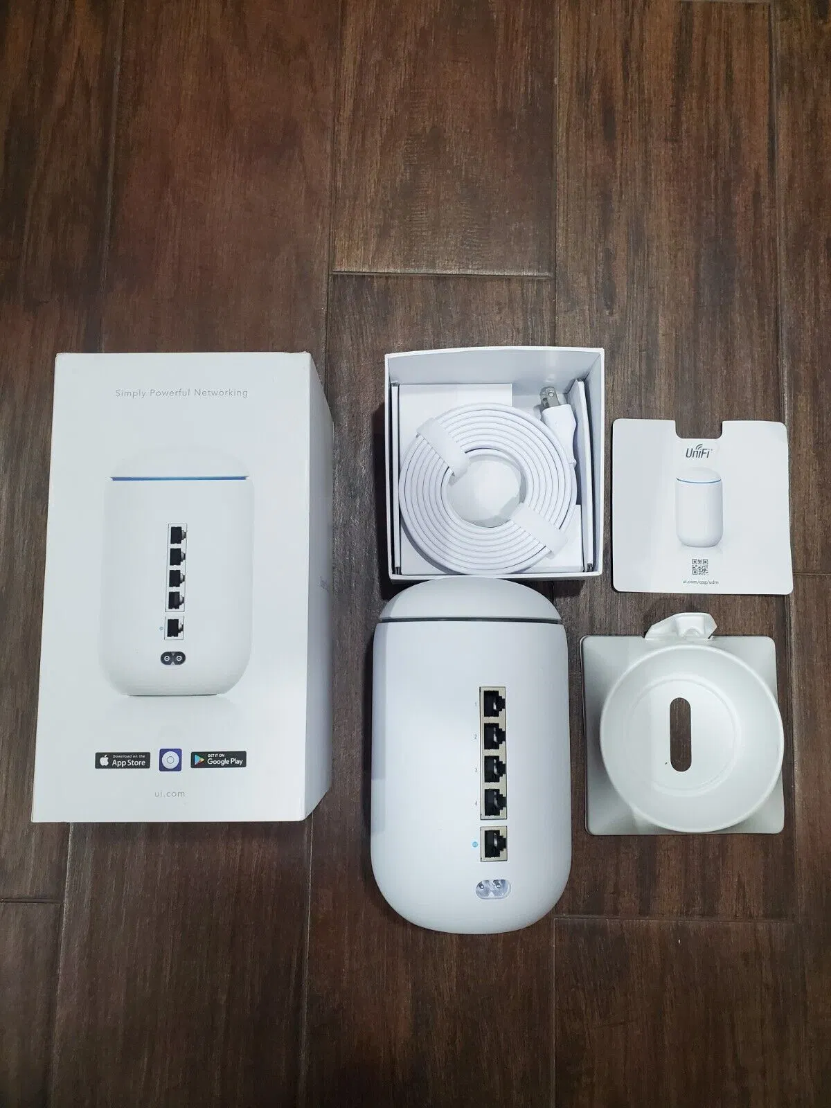 Réseaux Ubiquiti Unifi Dream Machine - 5 port de routeur sans fil Udm-Us scellé