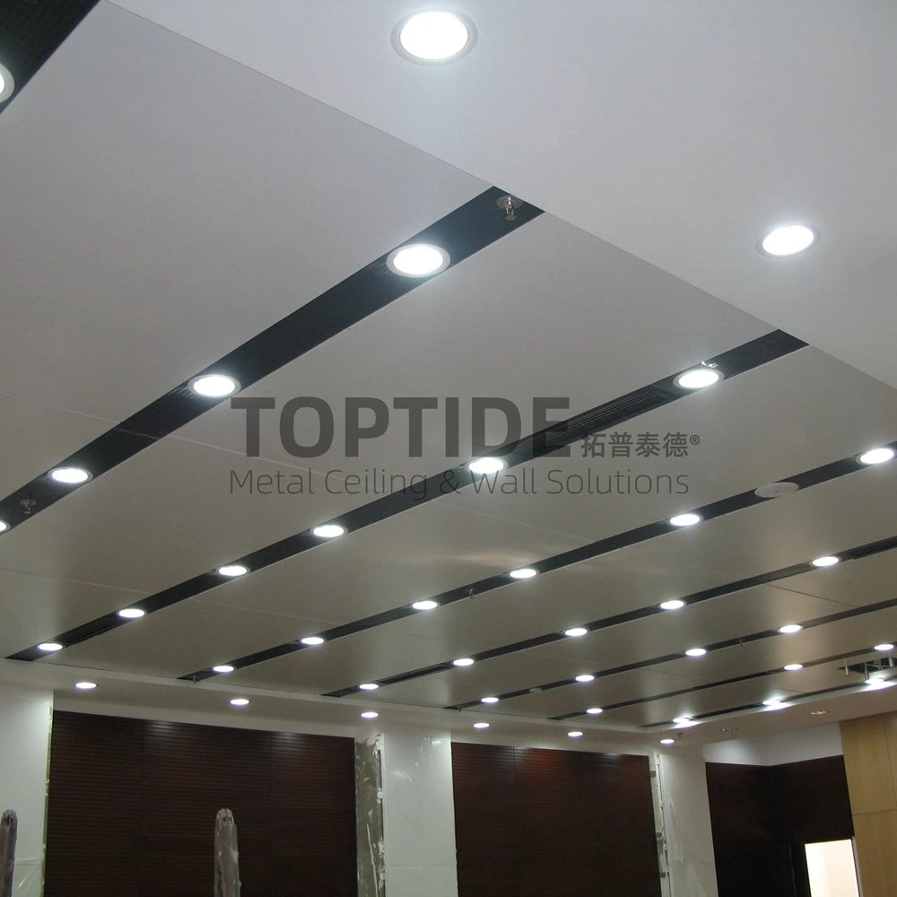 Detachable Aluminium Windproof Suspended Metal Panel Decorative Square Drop Ceiling 600 X 600