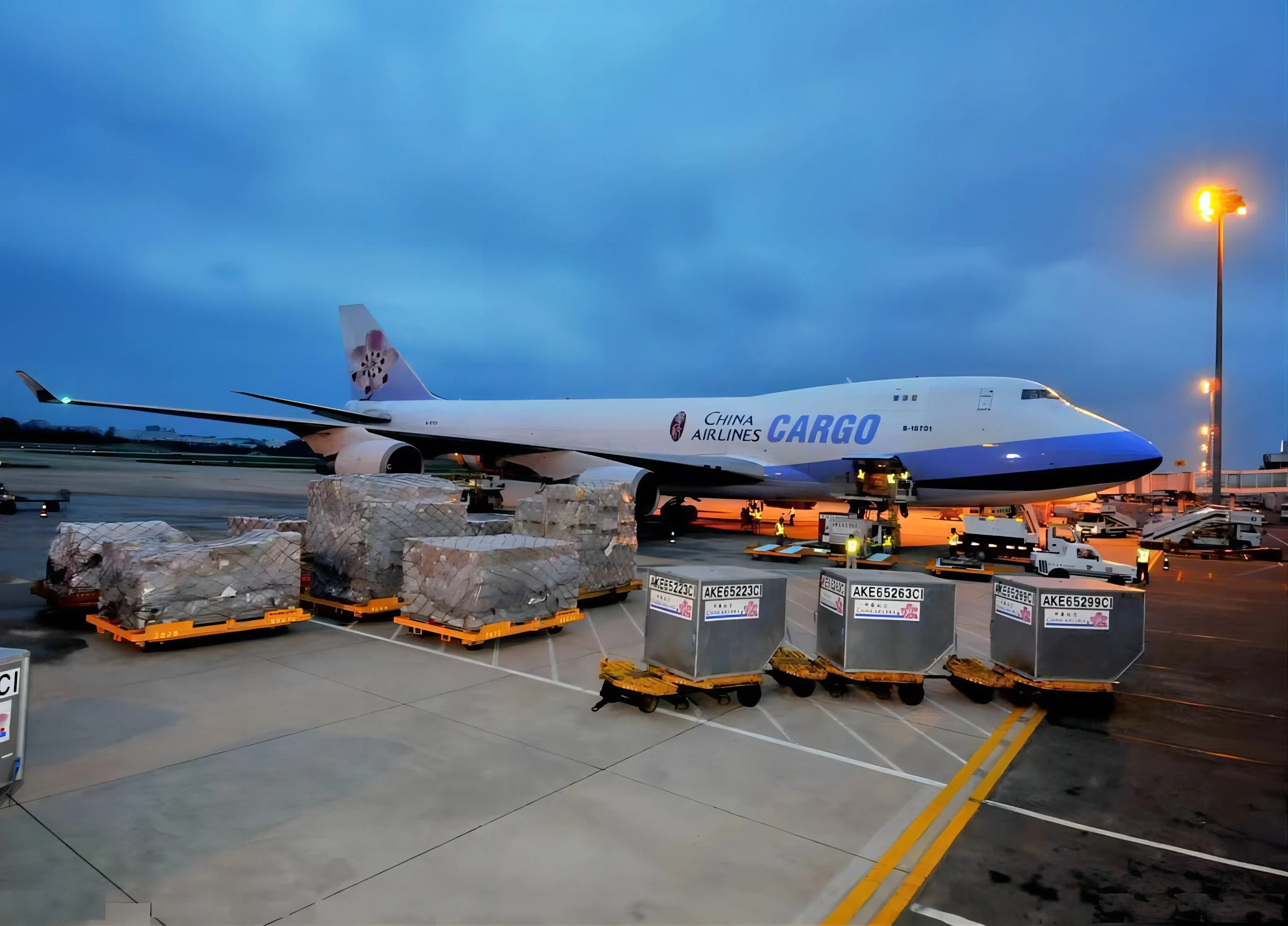 Air Shipping Logistics Service UPS/FedEx/DHL Express Service to UK USA Korea Canada