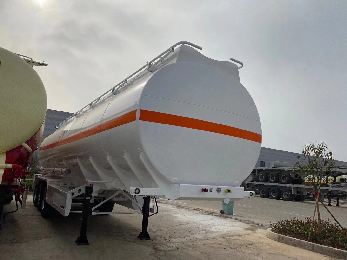 38000L - 48000L Diesel/ Fuel /Oil Tanker Tank Trailer /Fuel Tanker Truck Semi Trailer