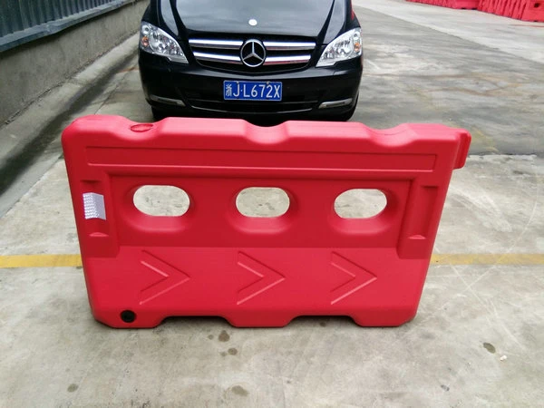 Hongqiao Brand Blowing Plastic Road Safety Barrier