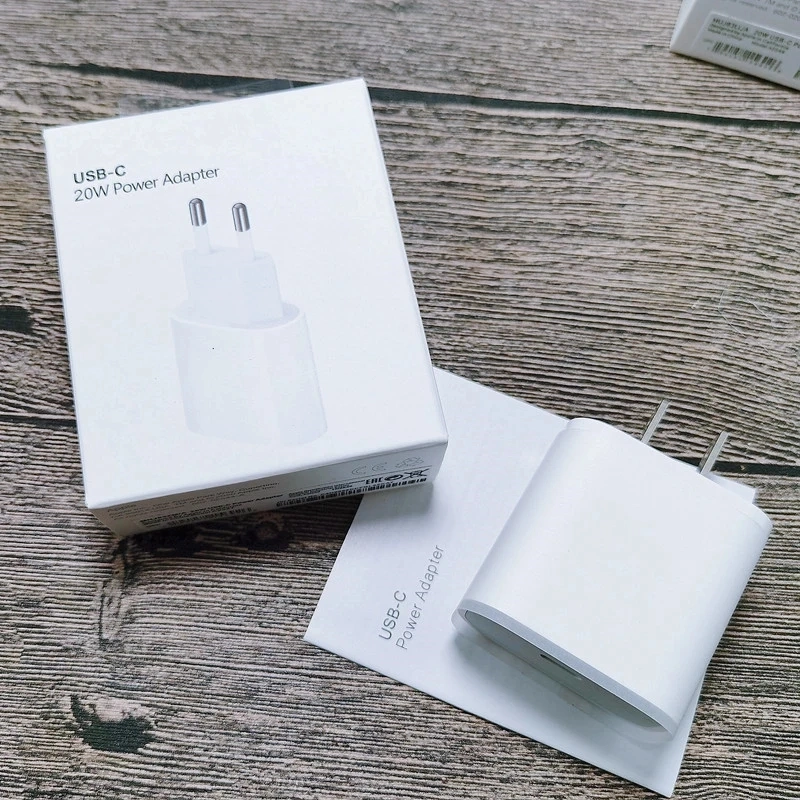 New Arrival 20W USB Power Adapter Fast Charging Cube Charger 20W Pd Fast Type C Wall Charger for iPhone 12 Mini PRO Max