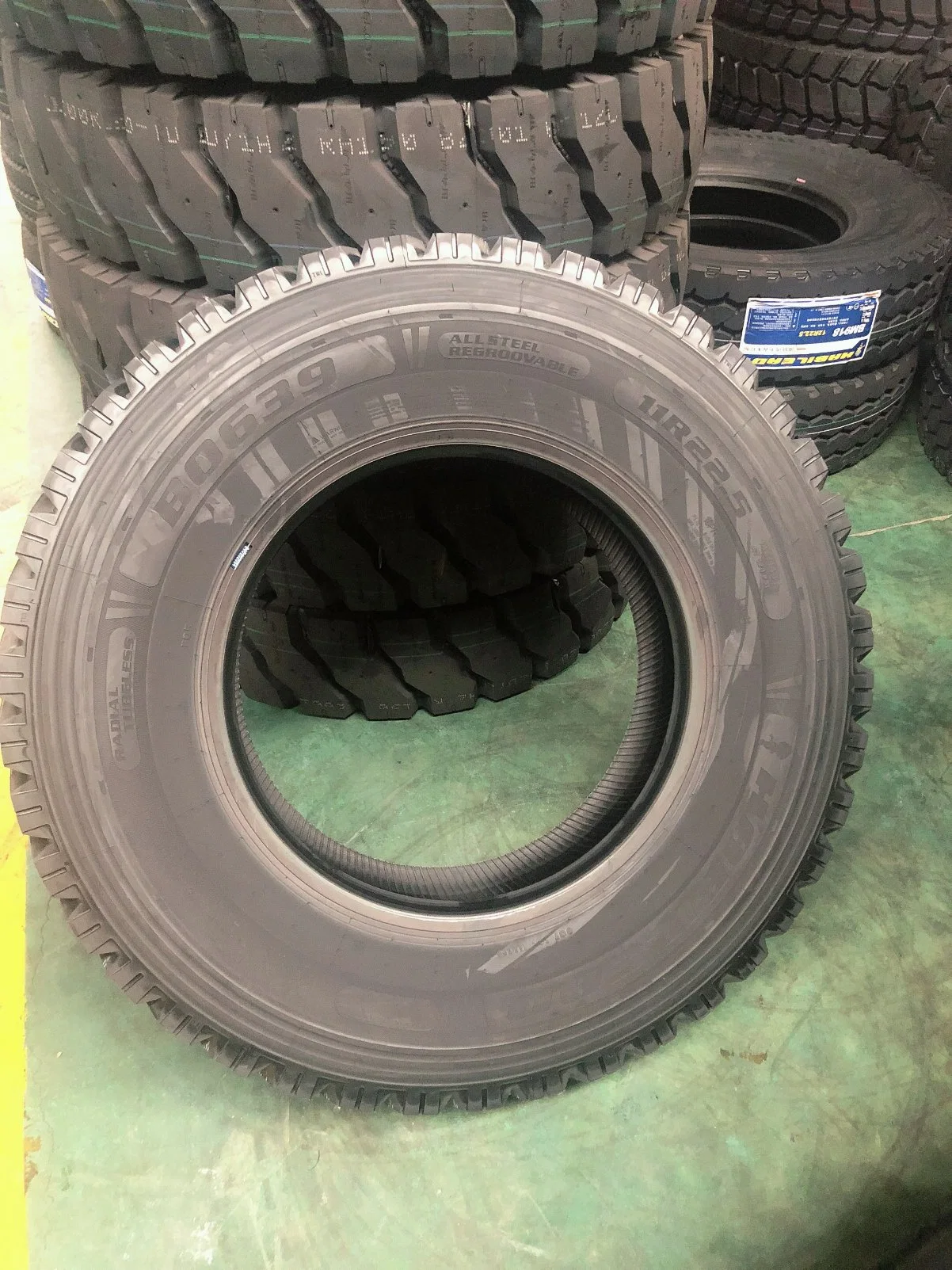 Wholesale/Supplierr Habilead Factory Tyre 12.00r24 1200 24 Bm623/Br921/Bo639 20pr 160/157K off Road Blocks Pattern Drive Position Traction Truck and Bus Radial Tire