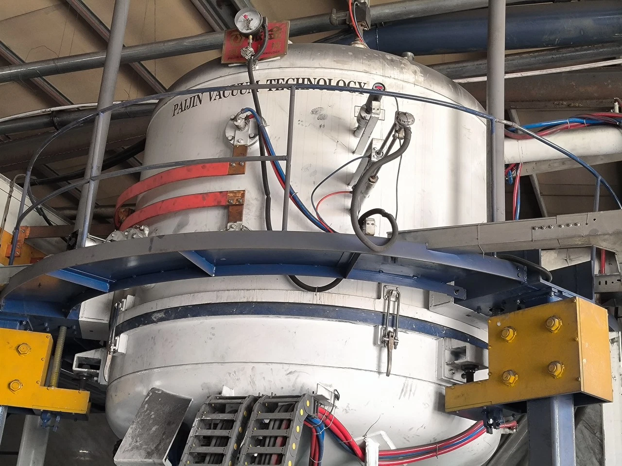 Vertical Vacuum Furnace for Quenching Brazing and Sintering