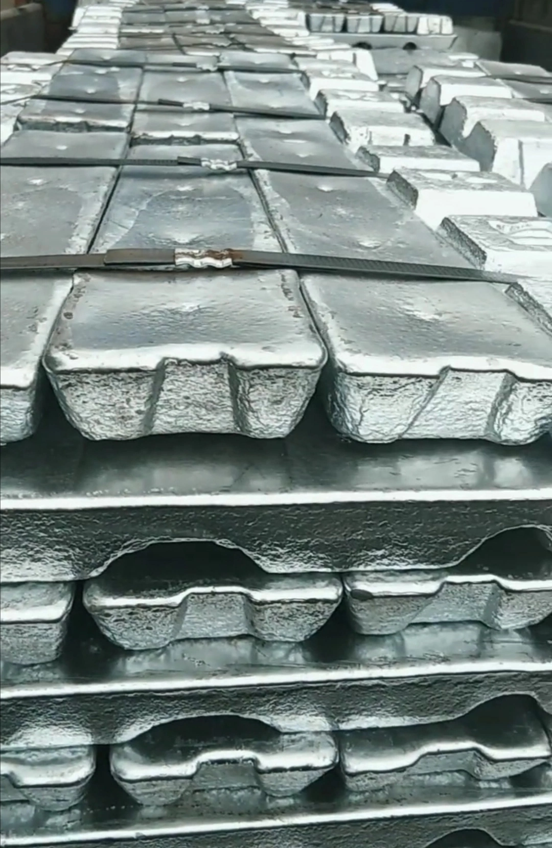 La bobina de aluminio de la bobina de acero Galvalume Dedo Anti/G550 Aluzinc bobina de acero con recubrimiento de zinc Aleación de aluminio para techos