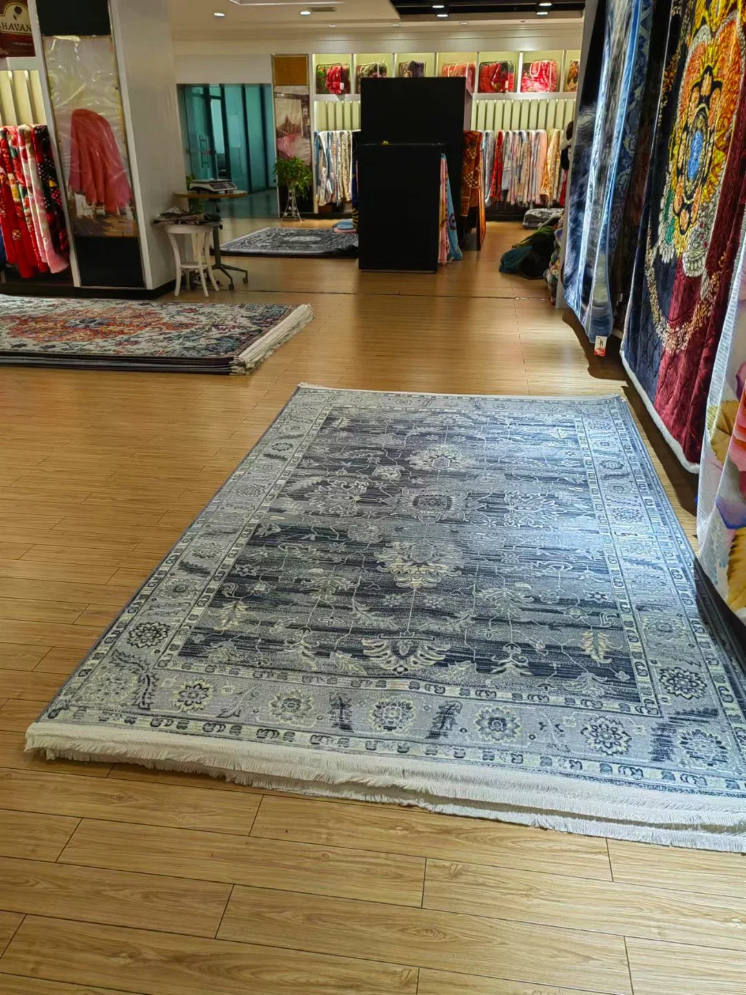 China Soft Prayer Carpet Mat Rugs for Muslim Soft Travel Indoor Praying Rugs Mat Saudi Uzbekistan Middle East Turkey Soft Carpet Rugs Factory