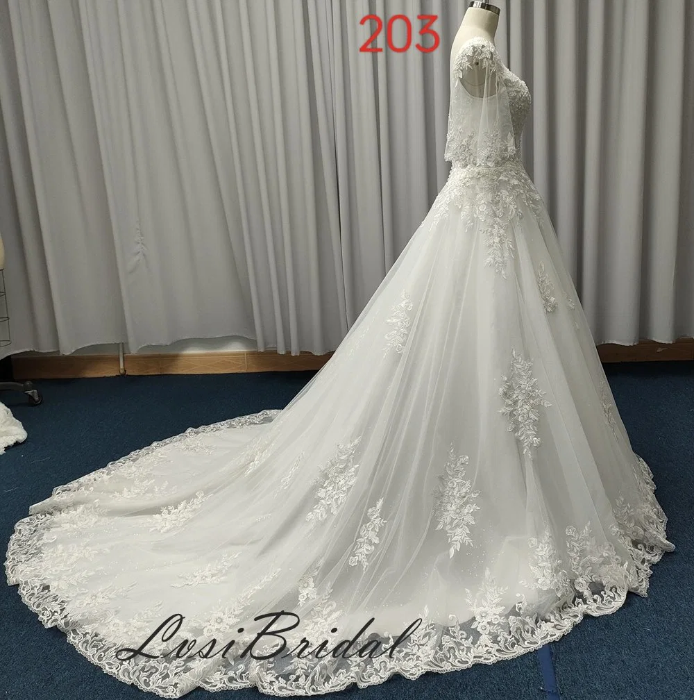 203 Deep V Sweetheart Neckline and Louts Leaf Sleeve Wedding Dress with Fashion Lace Heavy Beading Bridal Gown Dress with Long Train Hot Sale New Style