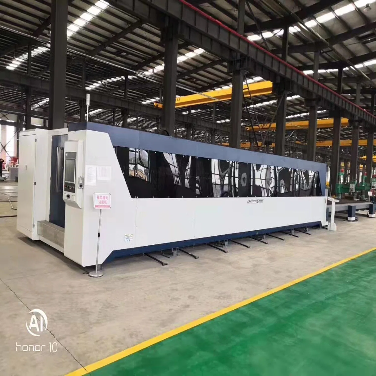 Industrial Auto CNC Fiber Laser Cutting Machine with Water Chiller Water Jet