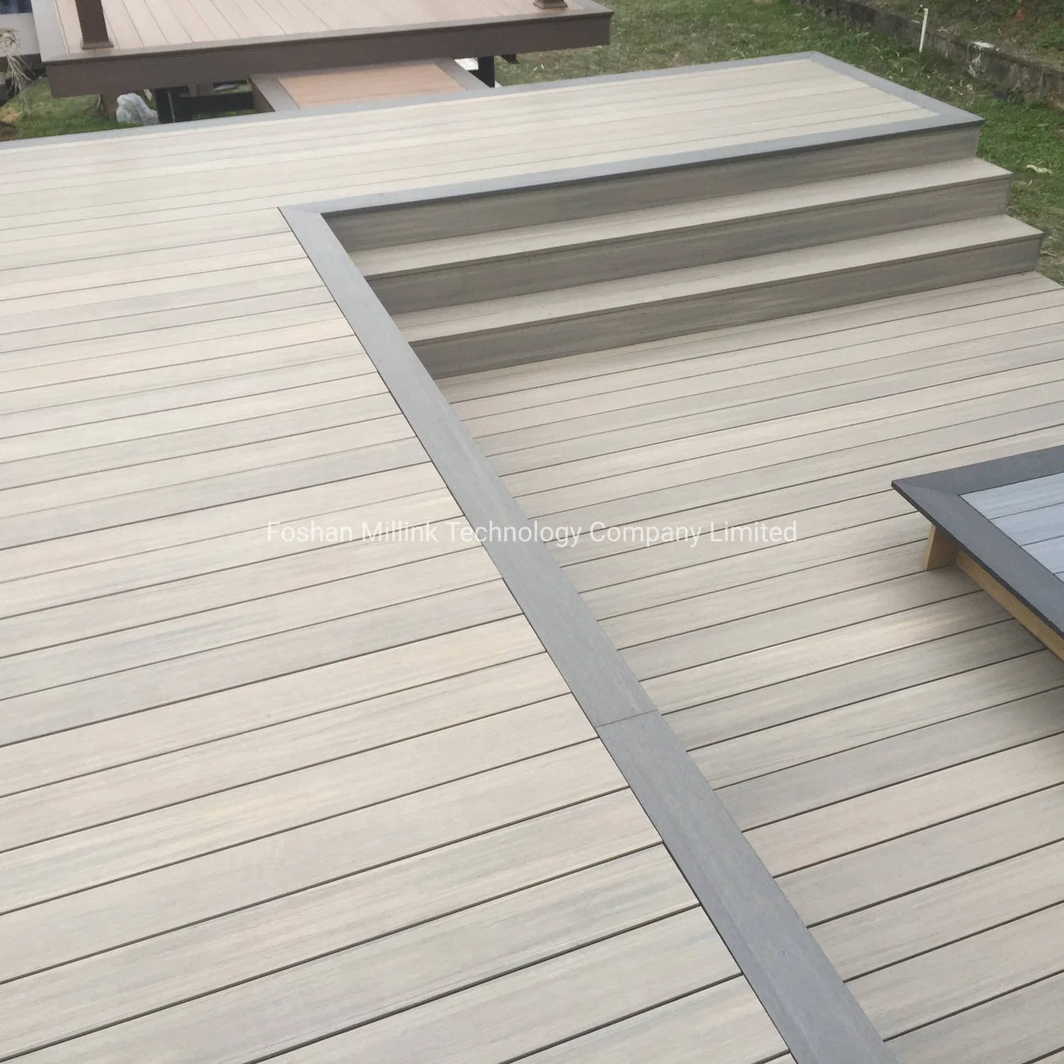 Revêtement de terrasse en WPC co-extrudé, carrelage de sol en WPC étanche, revêtement de sol stratifié en bois