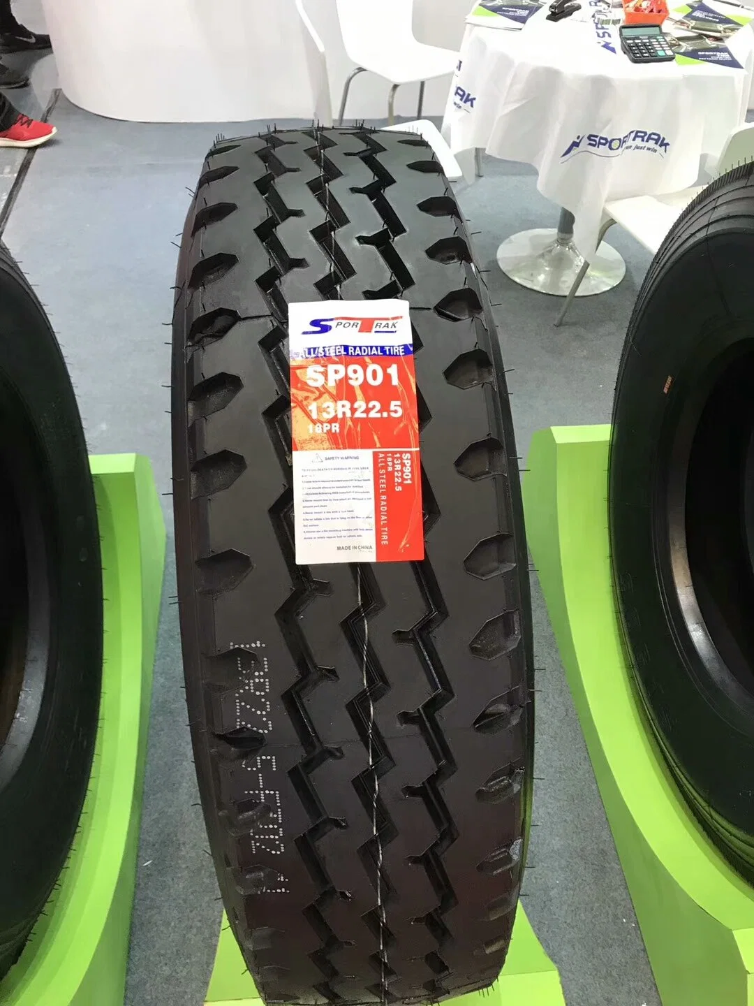 Commercial All Position Warranty 100000km 1200r20 Tube Tyre China Wholesale Tire Factory Import Truck Tire 12r22.5 Jiefang Truck Made in China TBR Tire 1200r24