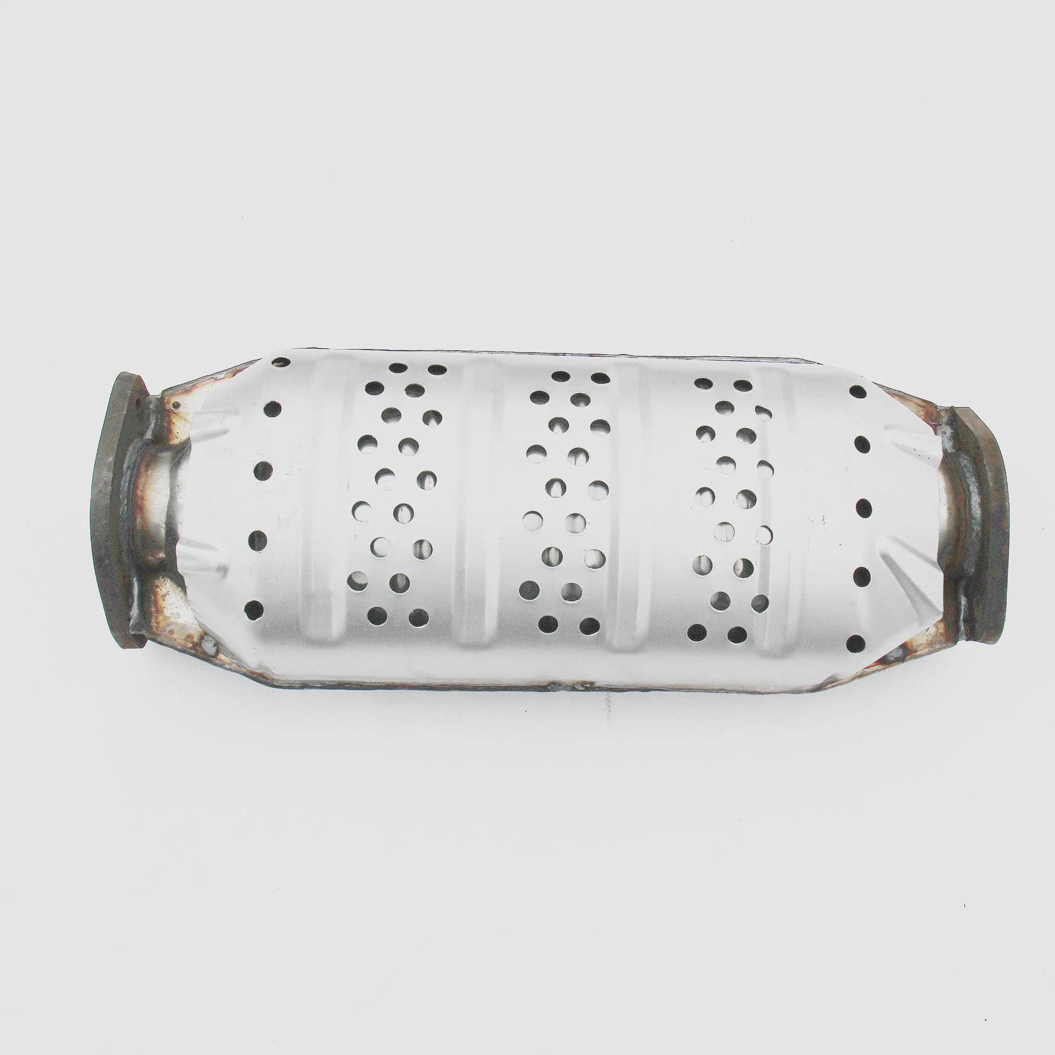 Direct Wholesale/Supplier Euro Catalytic Converter Car Catalytic Converter Price Metal Carrier for Nissan