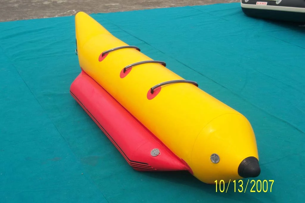 Brinquedos infláveis para esportes aquáticos Banana Boat para 3 pessoas.