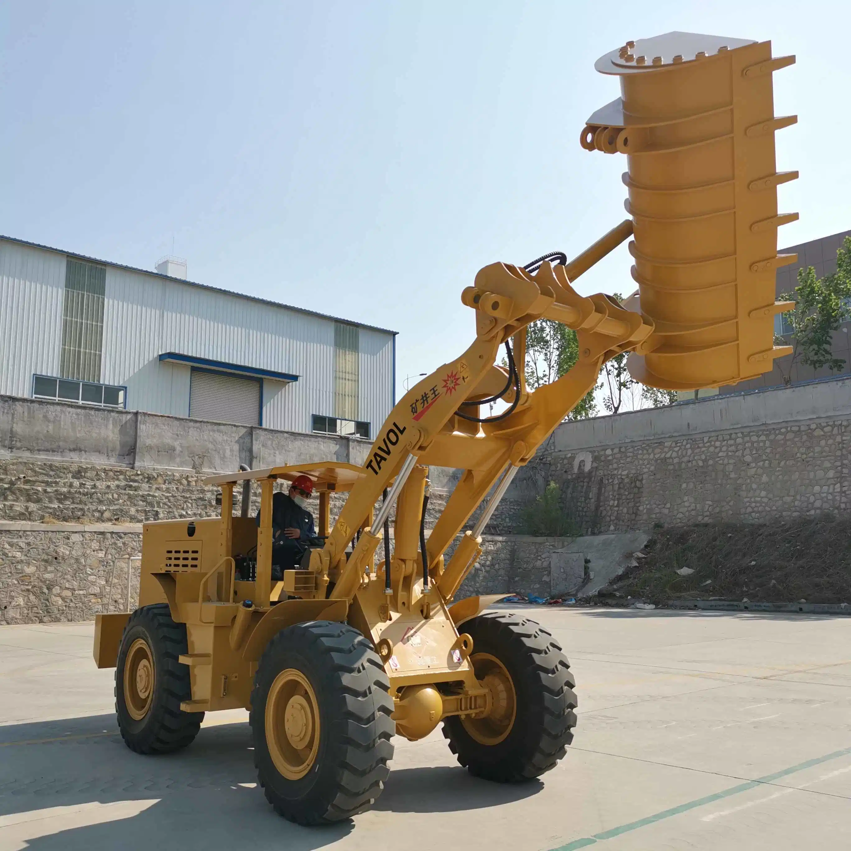 Good Mobile Loaders Mechanical Control with 1.7 Cubic Bucket in Mining Equipment