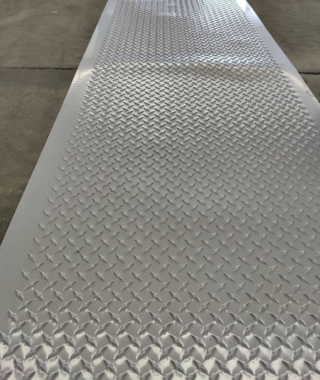 Homogeneous Fast Welding Tpo Walkway Board Building Materials for Airport Waterproofing