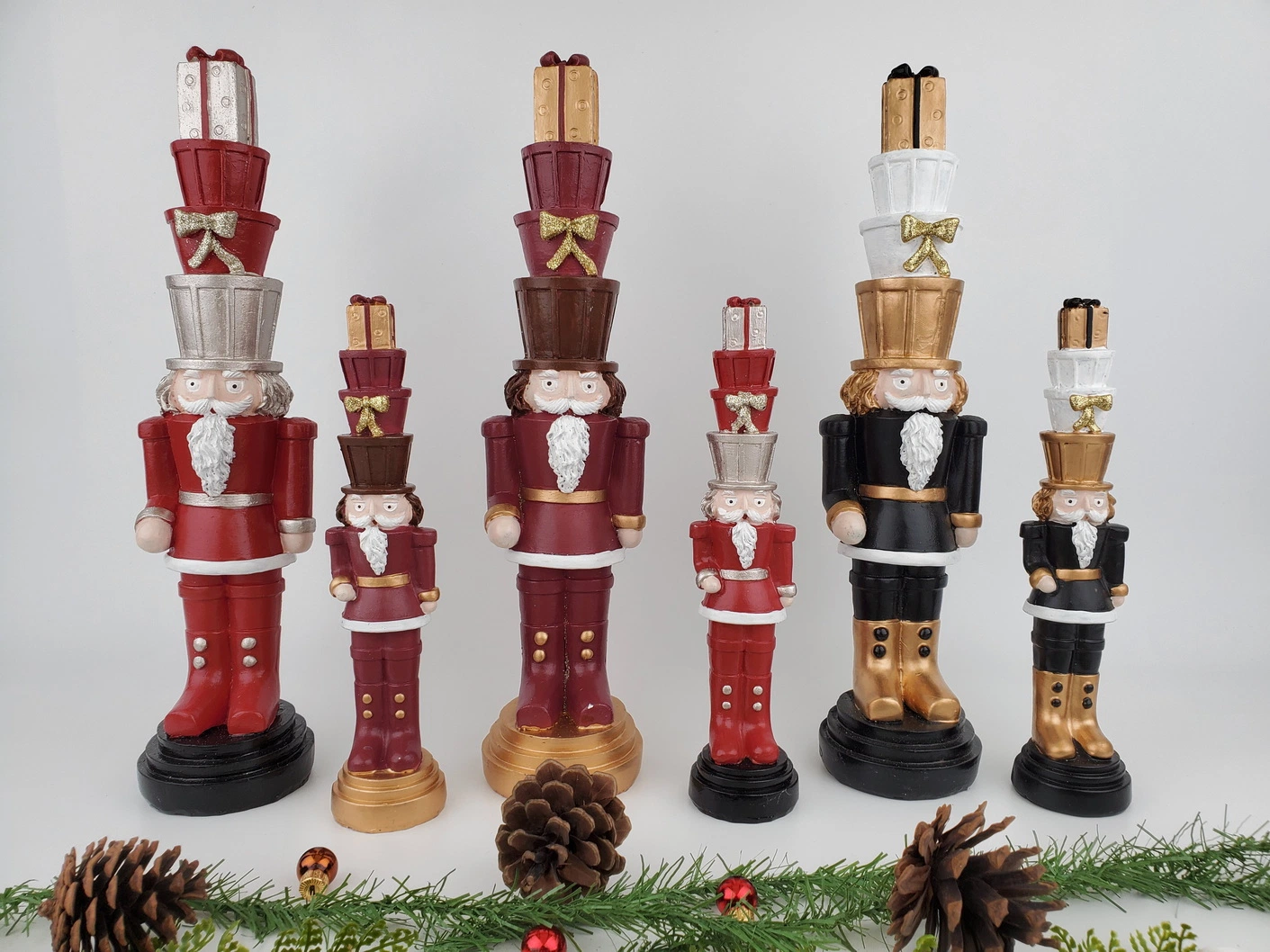 Christmas Ornament OEM ODM Resin Tabletop Decor Candlestick Holder Wholesale/Supplier