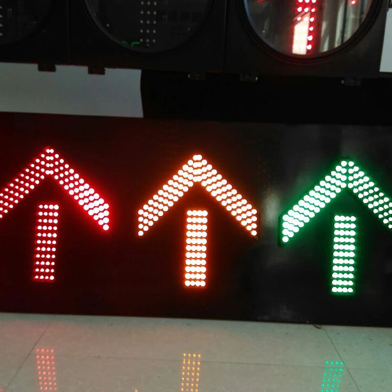 1200*600mm Cold -Rolled Plate 15 Lamps LED Arrow Traffic Sign