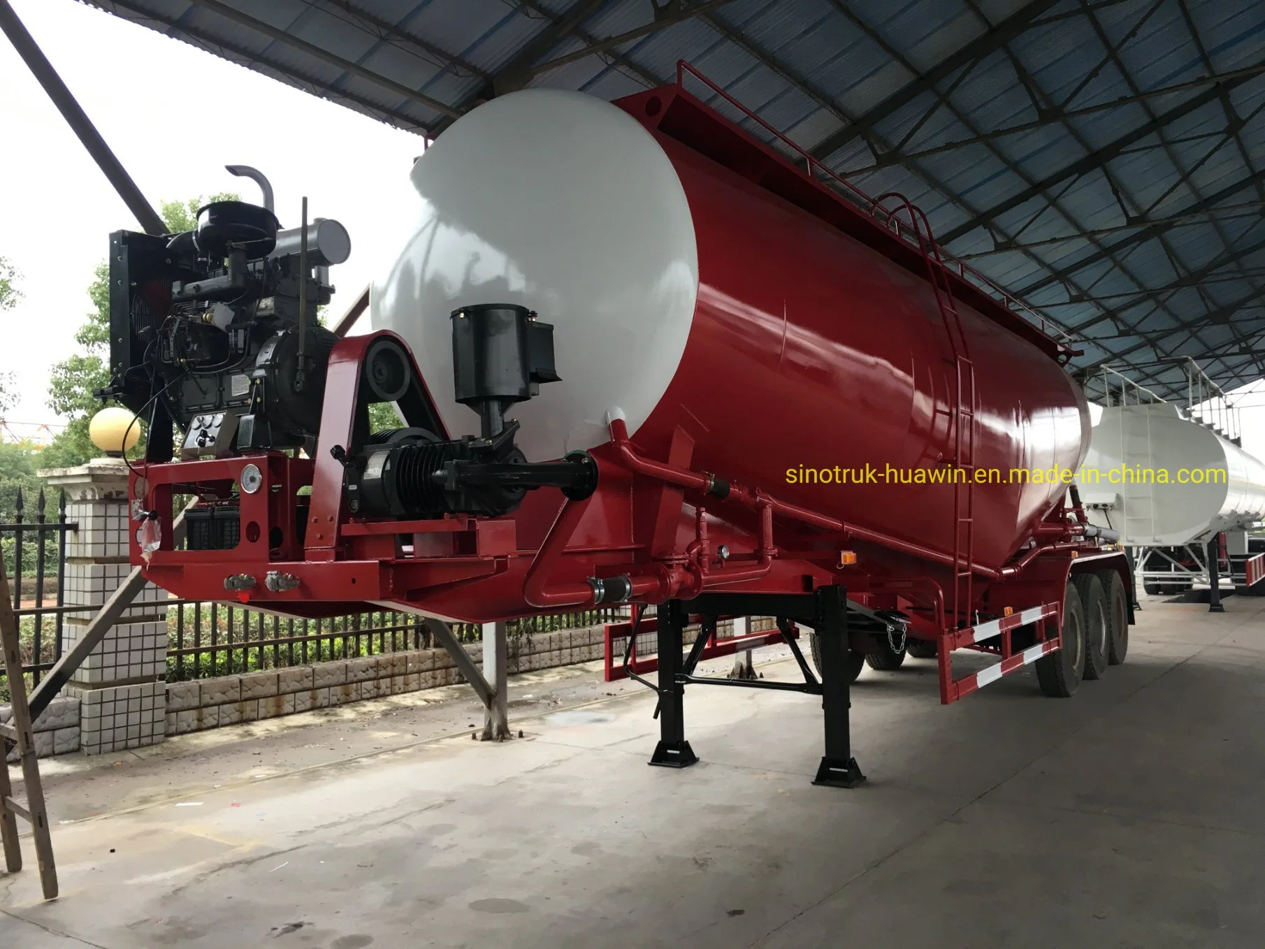 Original Factory Price V Type High Tensile Steel Bulk Cement Tanker