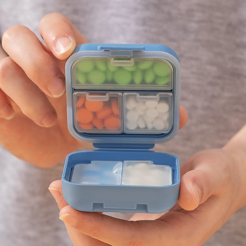 Portable Plastic Pill Box with 5/8 Compartments for Daily Pill Organization