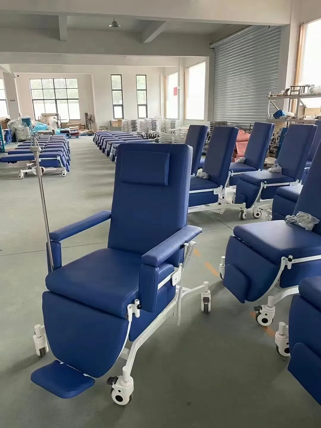 Hospital Manual Treatment Chair for Blood Donation